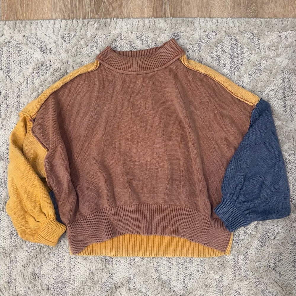 SOLD Womens Urban Outfittera Sweater